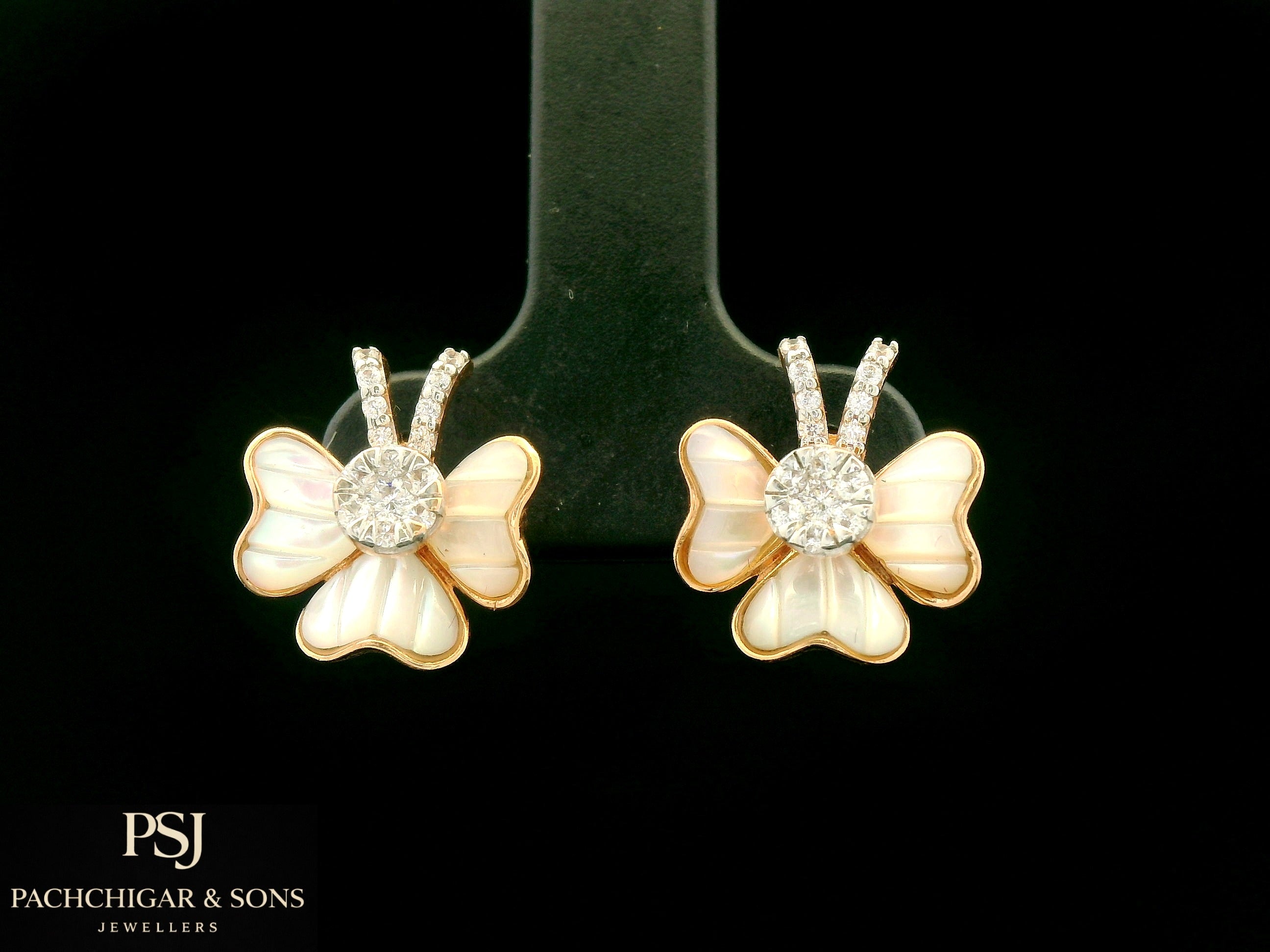 Butterfly Diamond Pendant Set with Mother of Pearl Finish