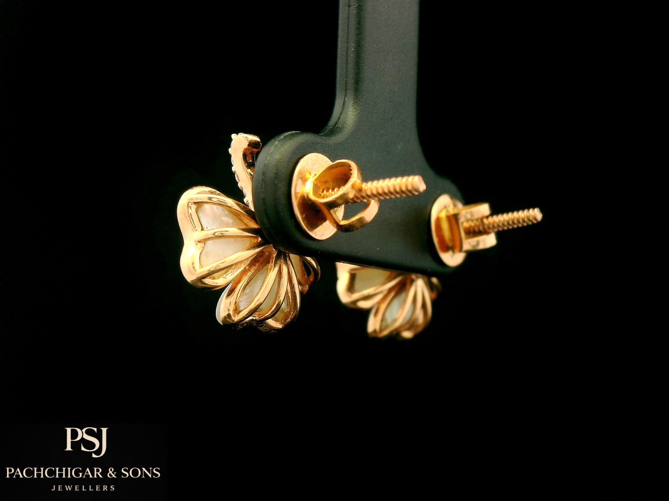 Butterfly Diamond Pendant Set with Mother of Pearl Finish