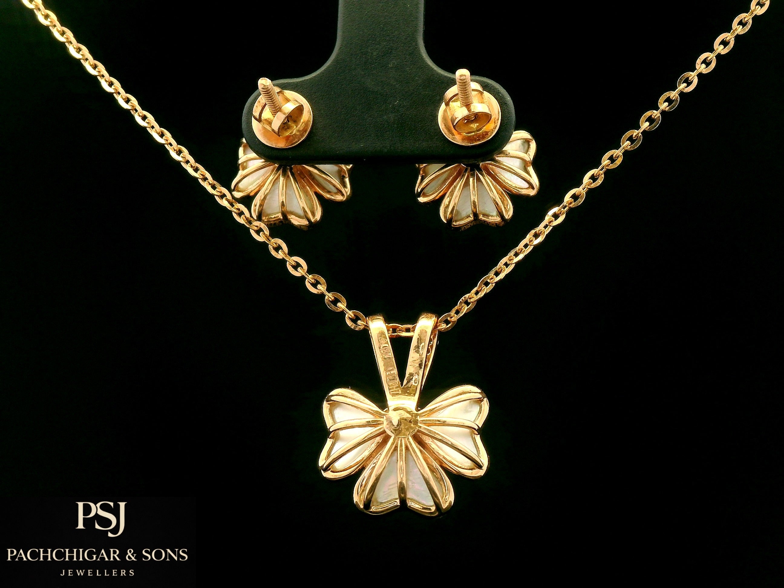 Butterfly Diamond Pendant Set with Mother of Pearl Finish
