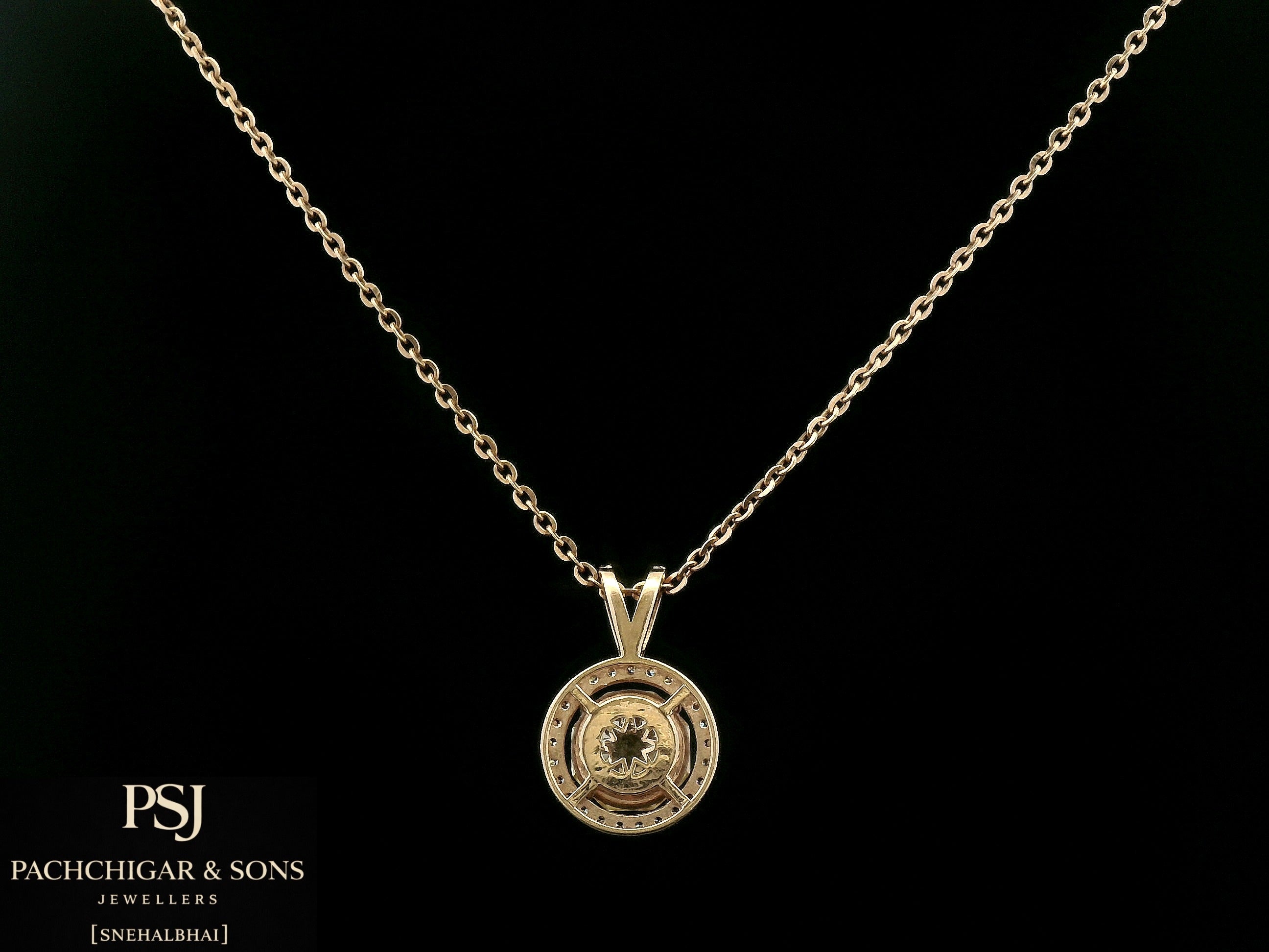 Round Halo Diamond Pendant Necklace