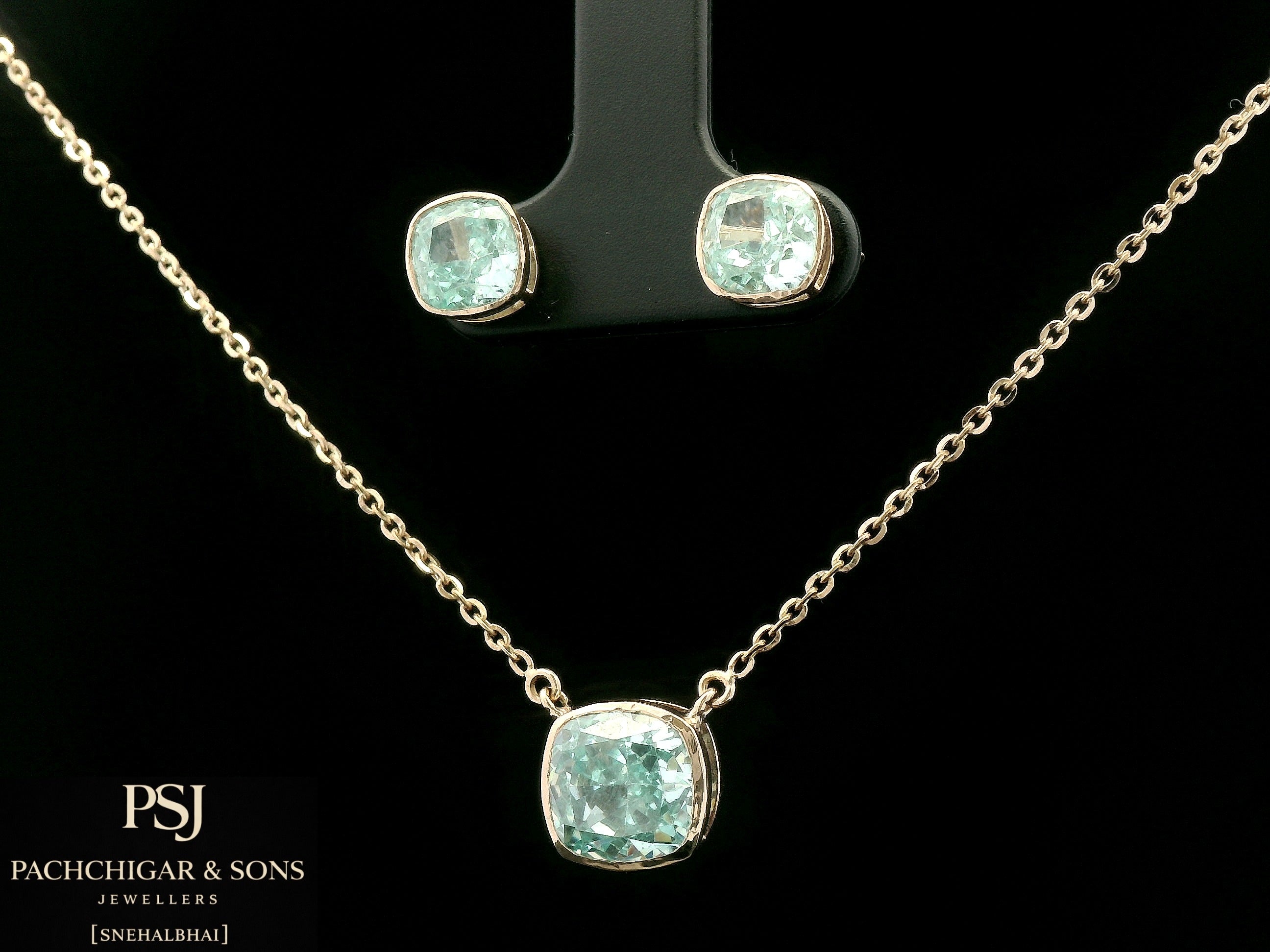 Sky Blue Stone Pendant Set