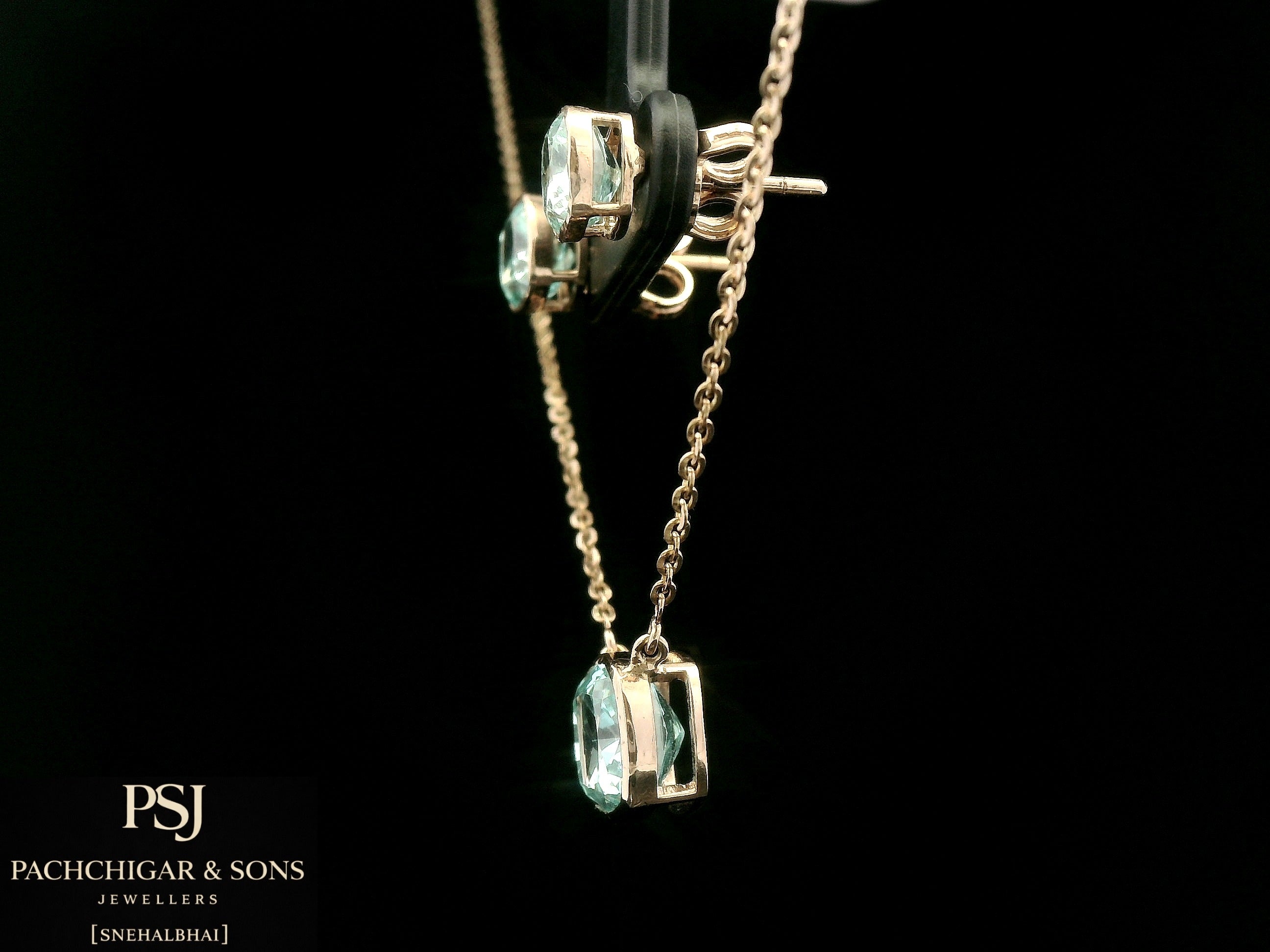 Sky Blue Stone Pendant Set