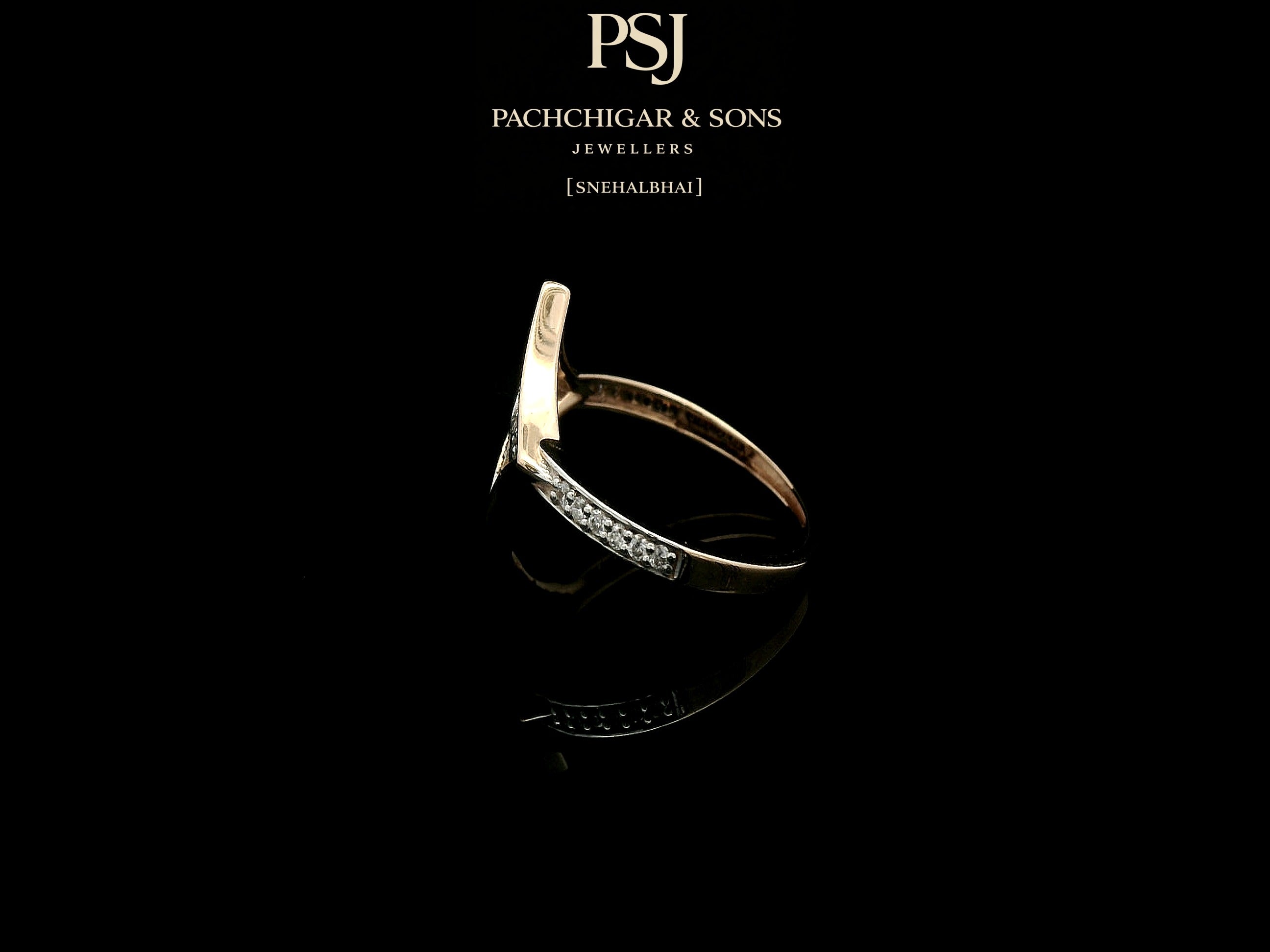 Diamond Floral Motif Ring with Geometric Frame Design