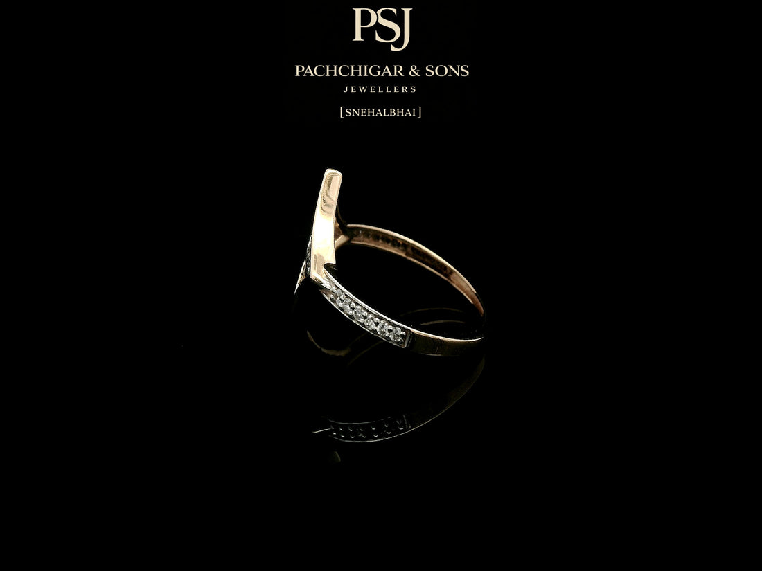 Diamond Floral Motif Ring with Geometric Frame Design