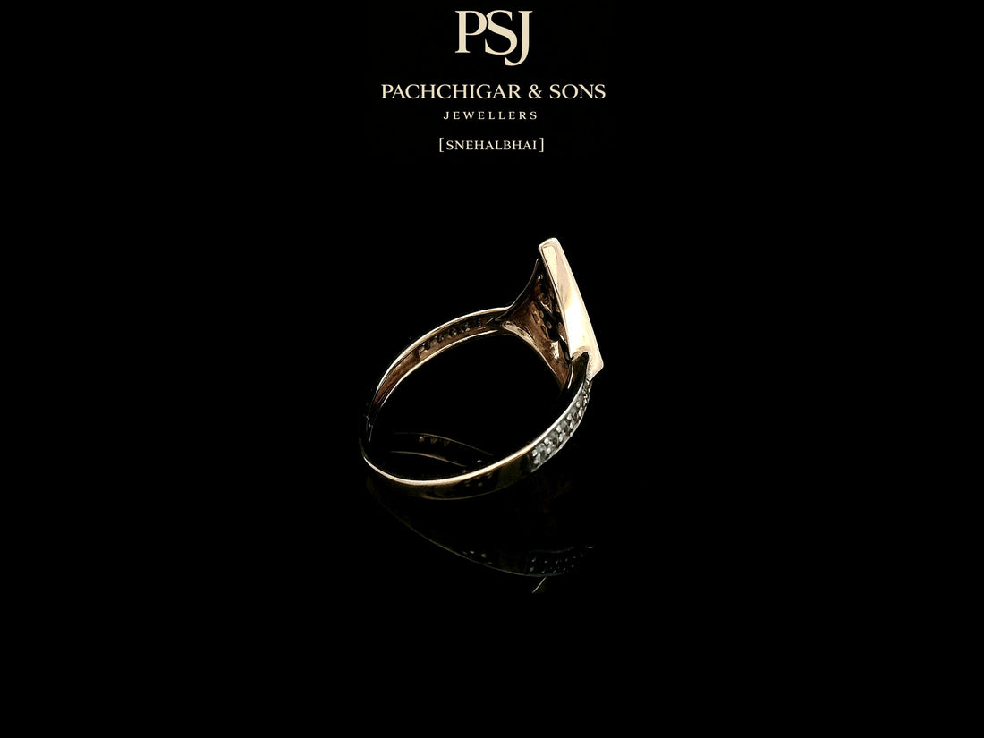 Diamond Floral Motif Ring with Geometric Frame Design
