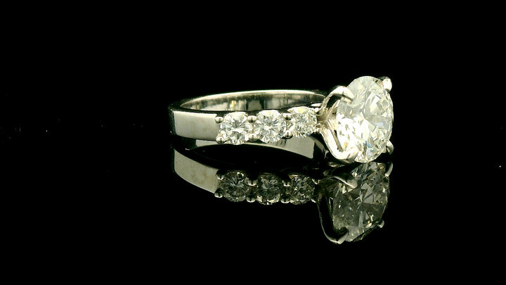 Round Brilliant Diamond Engagement Ring with Side Stones