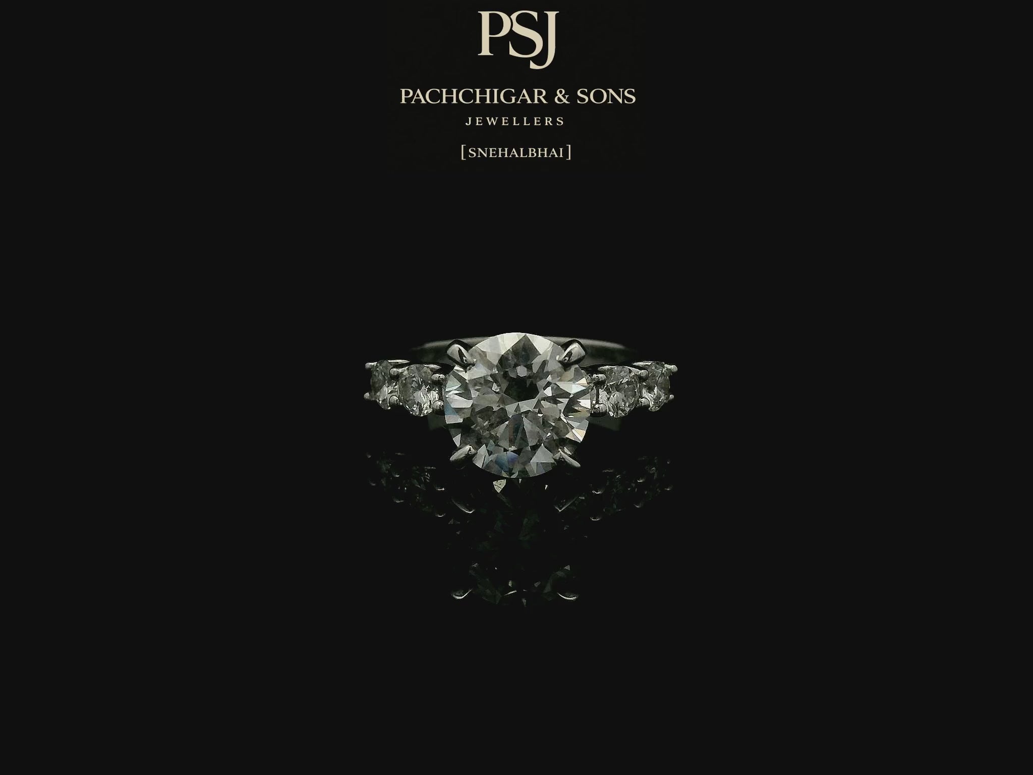 Round Brilliant Diamond Engagement Ring with Side Stones