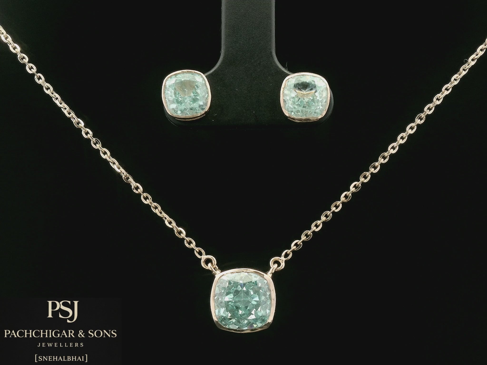 Sky Blue Stone Pendant Set