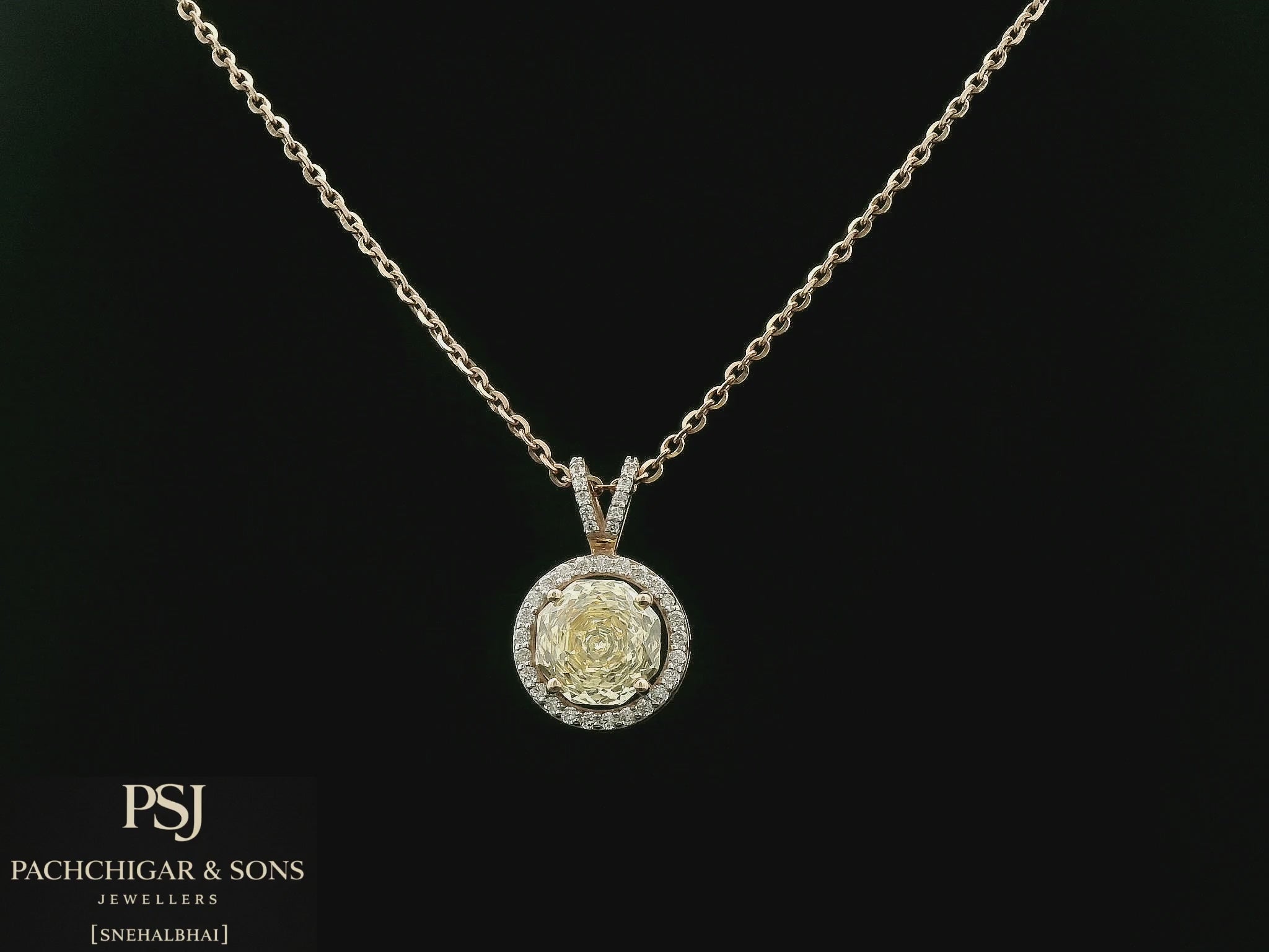 Round Halo Diamond Pendant Necklace